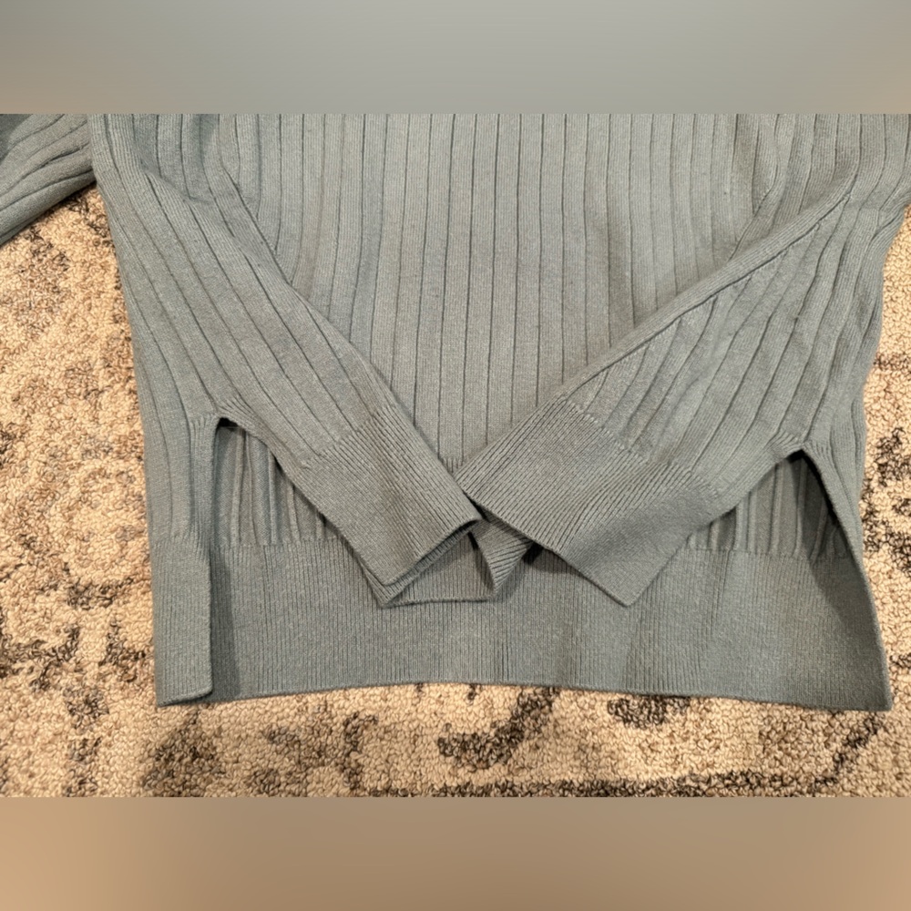 Abercrombie&Fitch Ribbed Sweater - Picture 3 of 4